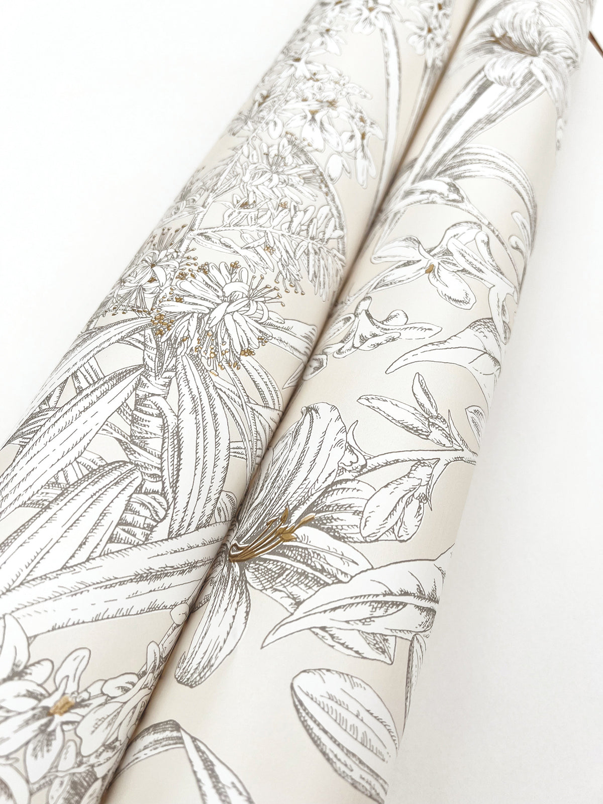 RT7883-peel-and-stick-wallpaper-detail-closeup-2