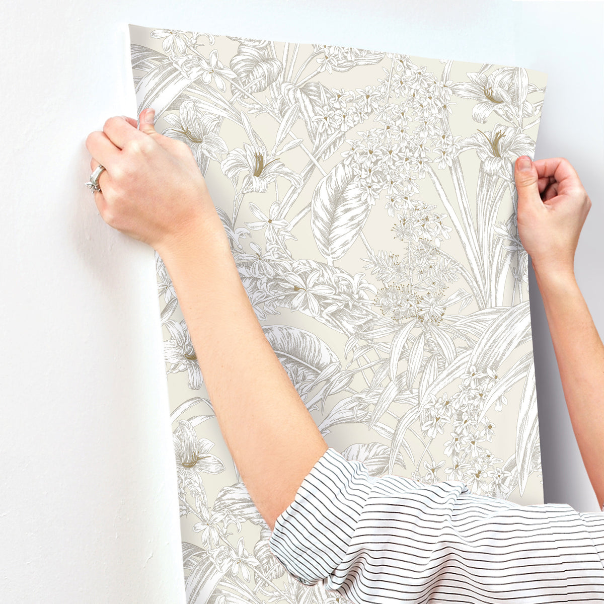 RT7883-peel-and-stick-wallpaper-stick-application-step