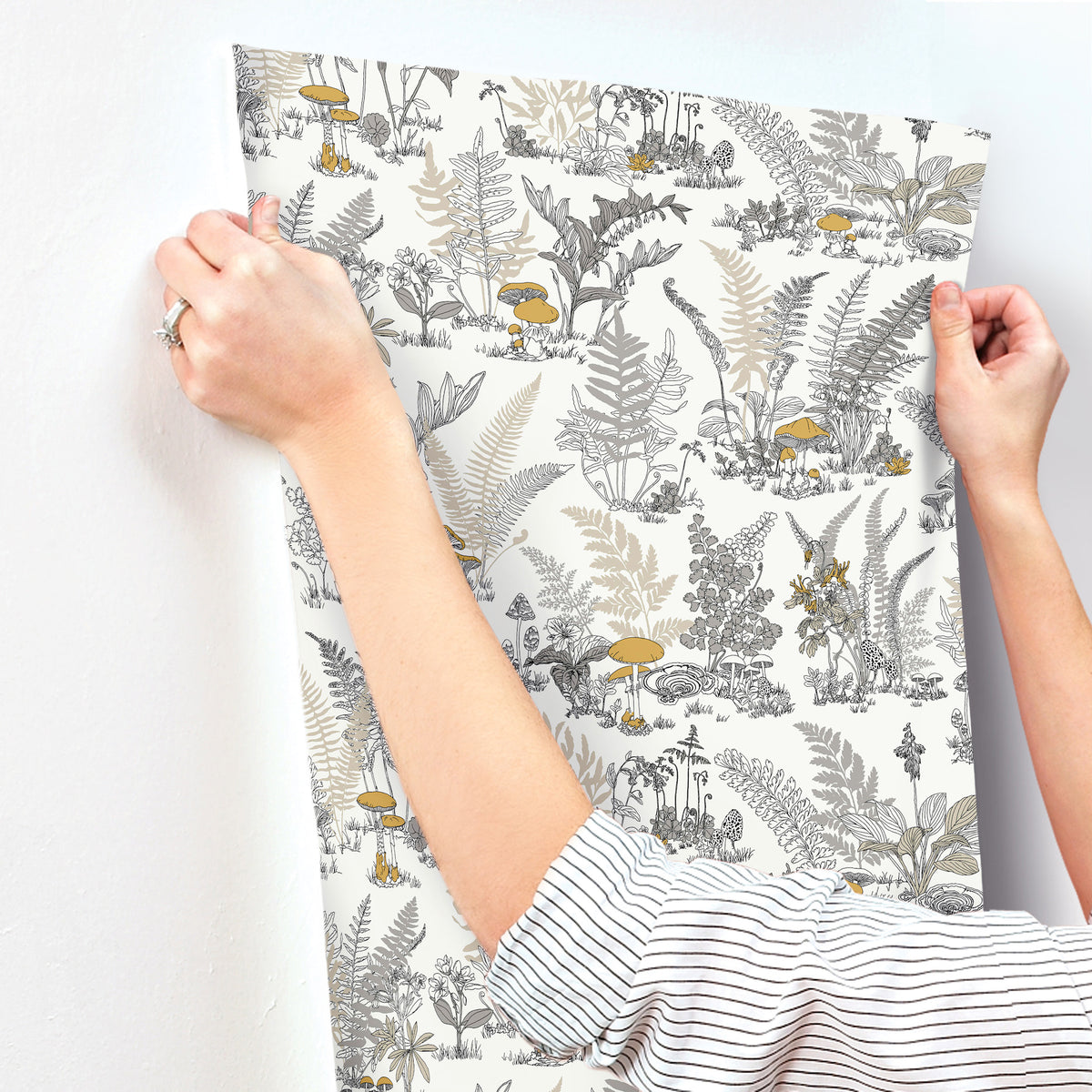 RT7892-peel-and-stick-wallpaper-stick-application-step