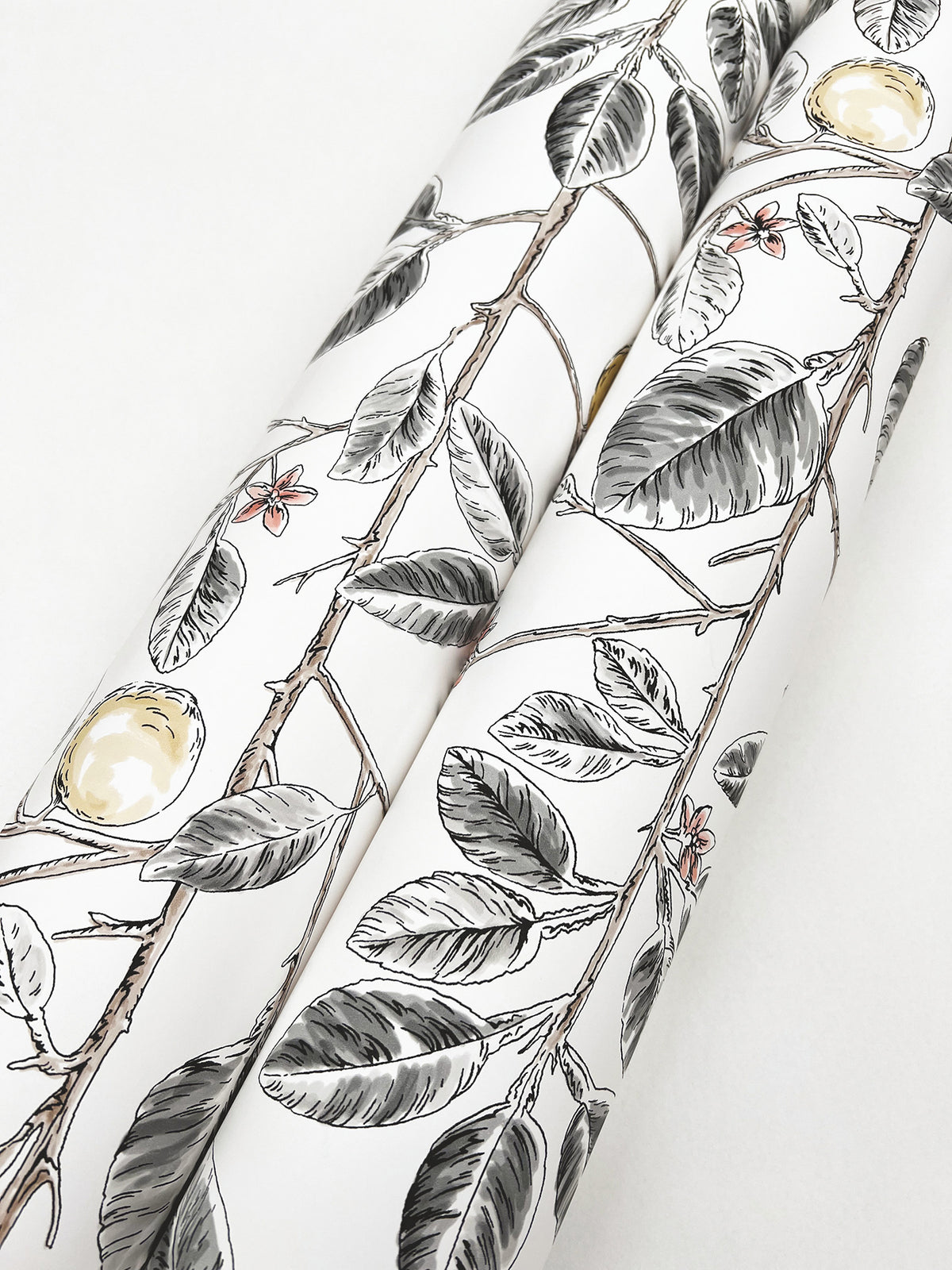 RT7912-peel-and-stick-wallpaper-detail-closeup