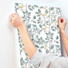 RT7914-peel-and-stick-wallpaper-stick-application-step