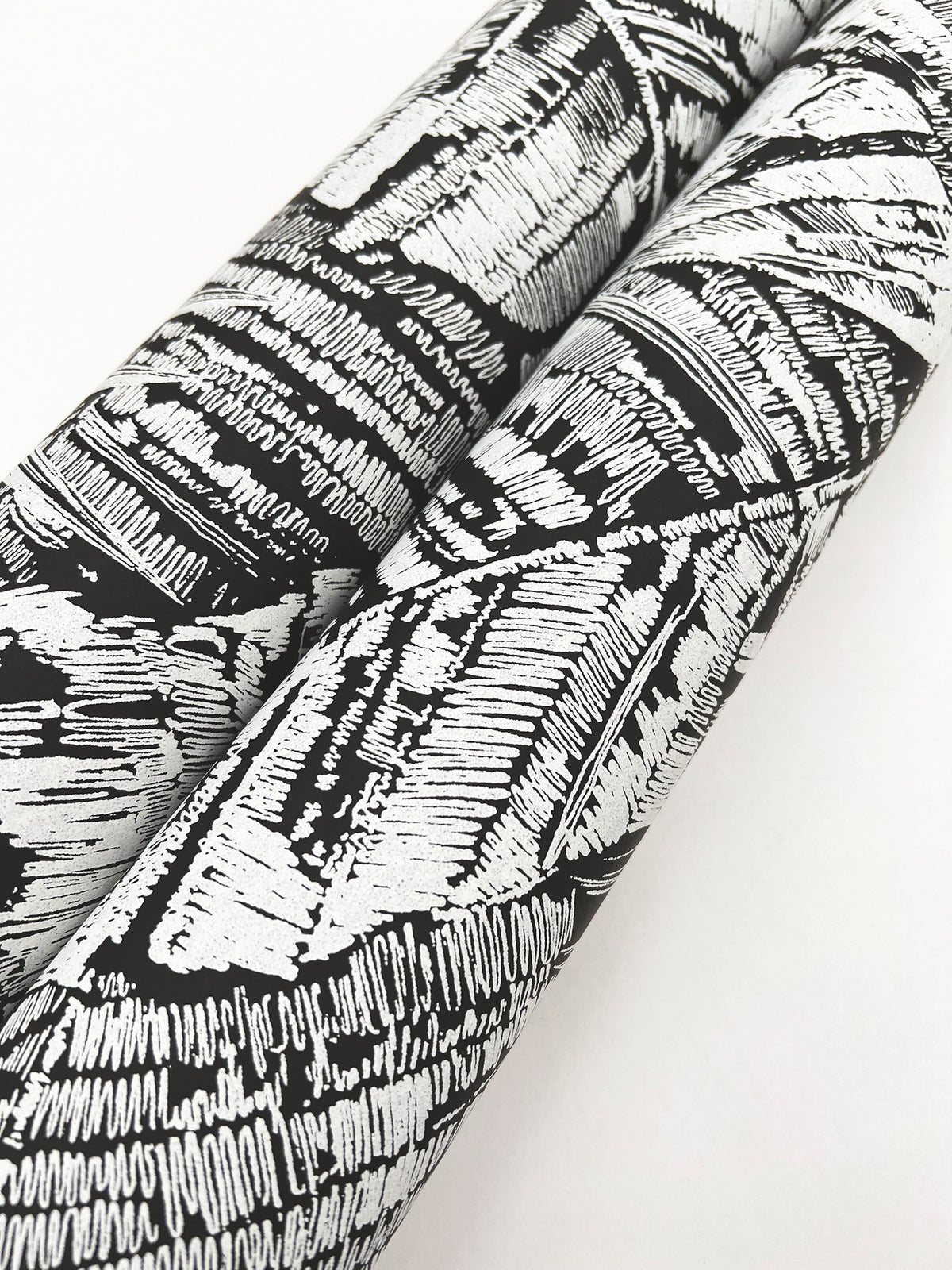 RT7921-peel-and-stick-wallpaper-detail-closeup-2