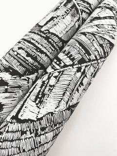 RT7921-peel-and-stick-wallpaper-detail-closeup-2