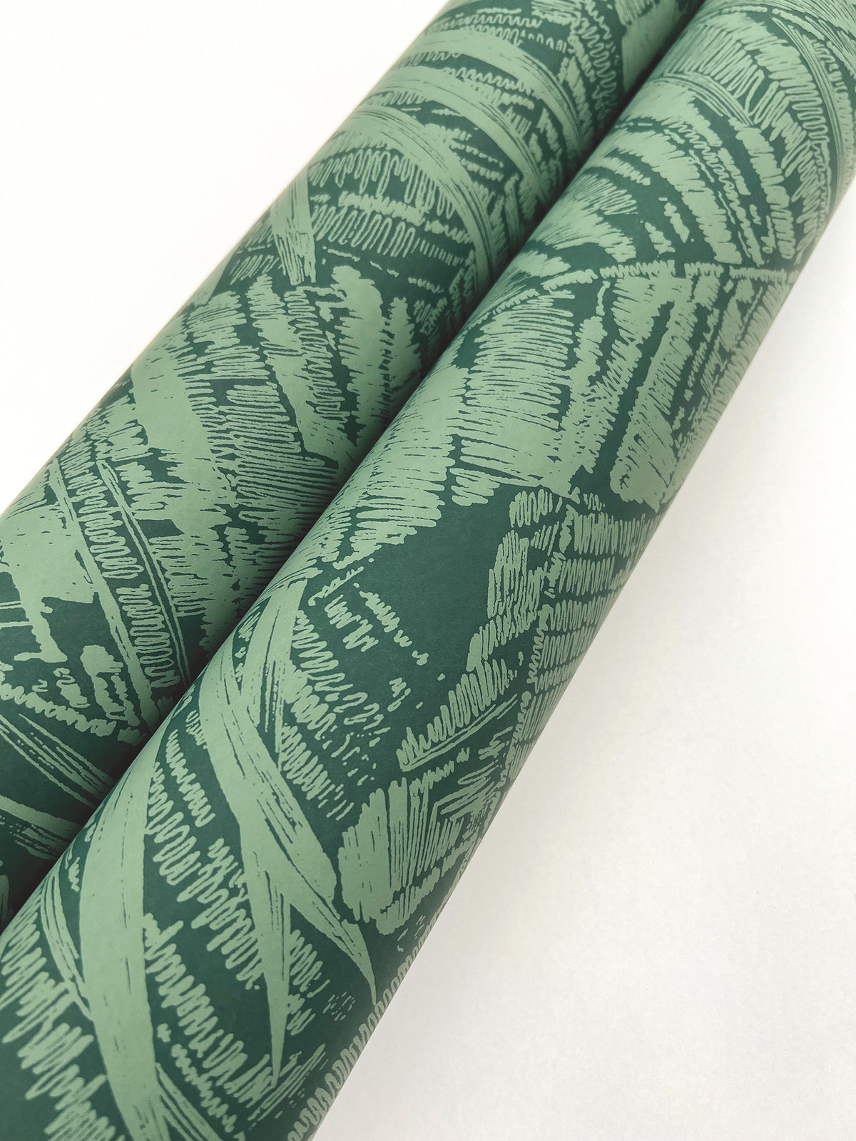 RT7924-peel-and-stick-wallpaper-detail-closeup-2