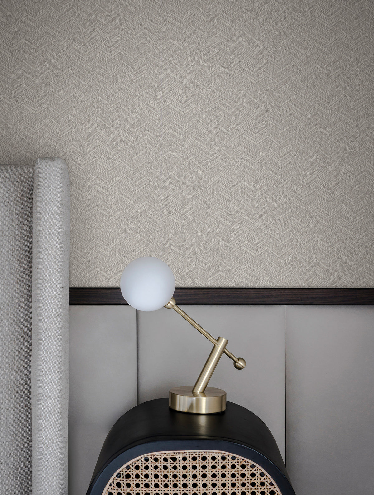 SI25360-peel-and-stick-wallpaper-room-scene