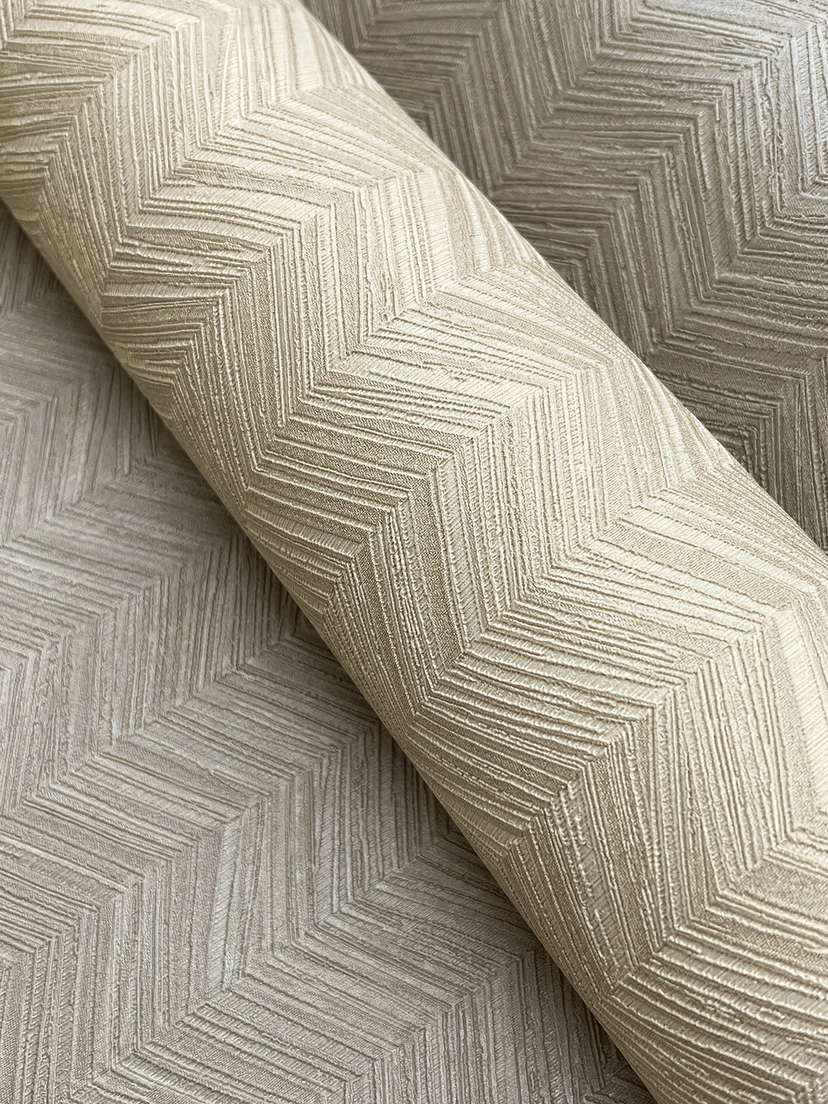 SI25362-peel-and-stick-wallpaper-detail-closeup