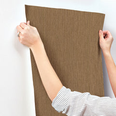 SI25393-peel-and-stick-wallpaper-stick-application-step