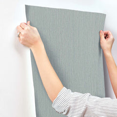 SI25844-peel-and-stick-wallpaper-stick-application-step