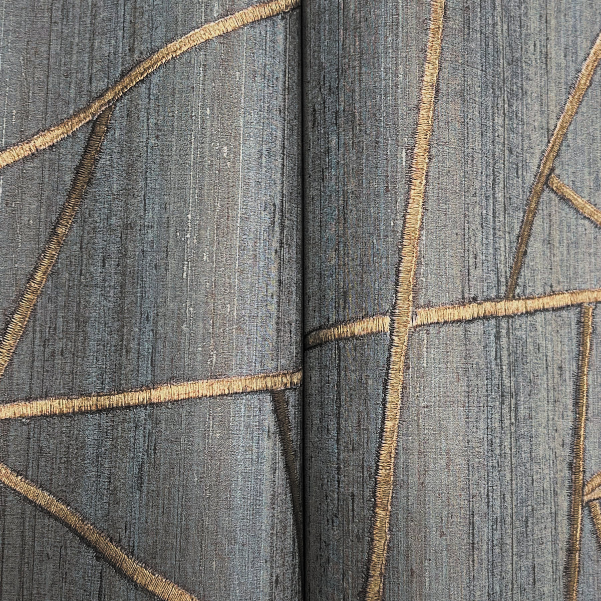 SI6820-peel-and-stick-wallpaper-detail-closeup