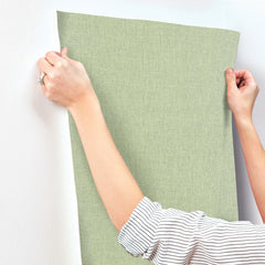 SI6928-peel-and-stick-wallpaper-stick-application-step