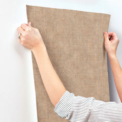 SI7142-peel-and-stick-wallpaper-stick-application-step