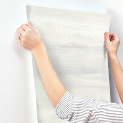 SO2430-peel-and-stick-wallpaper-stick-application-step-2