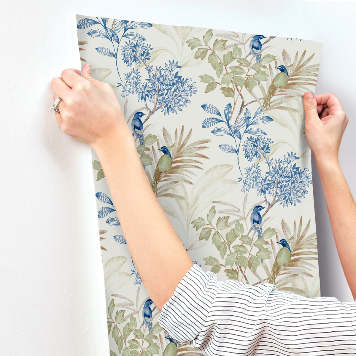 TL1928-peel-and-stick-wallpaper-stick-application-step
