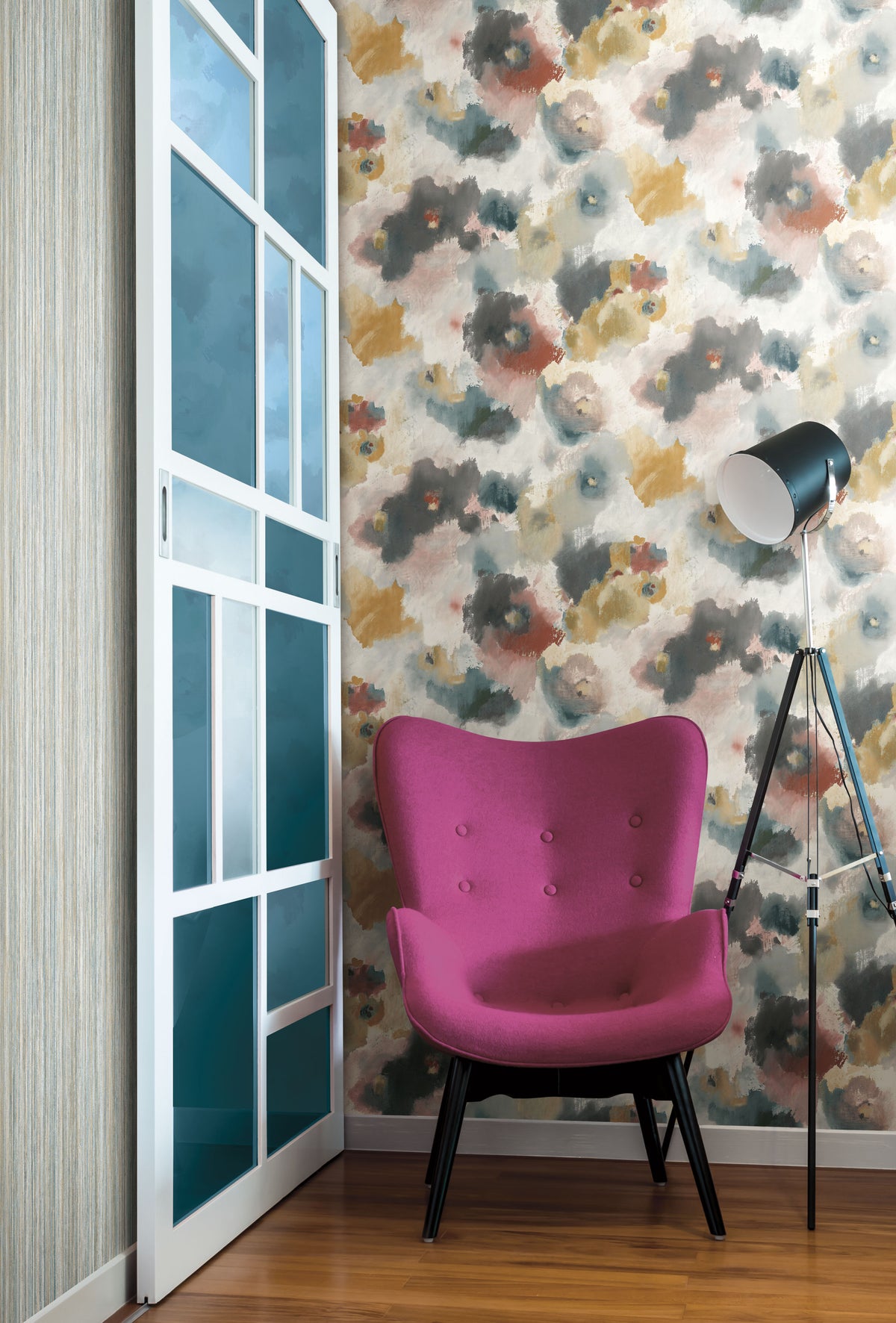 UC3822-peel-and-stick-wallpaper-room-scene