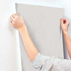 UD2537N-peel-and-stick-wallpaper-stick-application-step