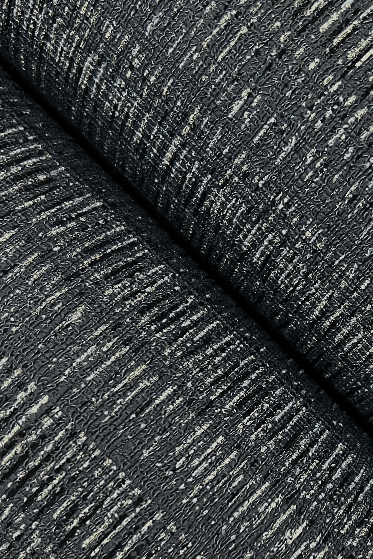 UD2549N-peel-and-stick-wallpaper-detail-closeup