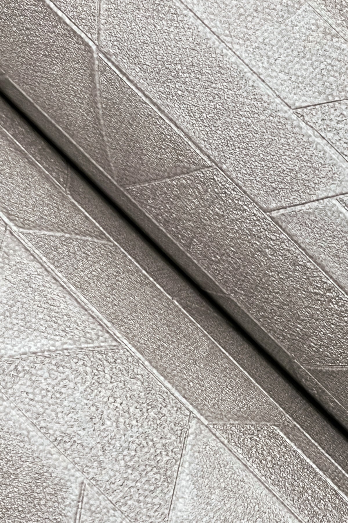 UD2592N-peel-and-stick-wallpaper-detail-closeup