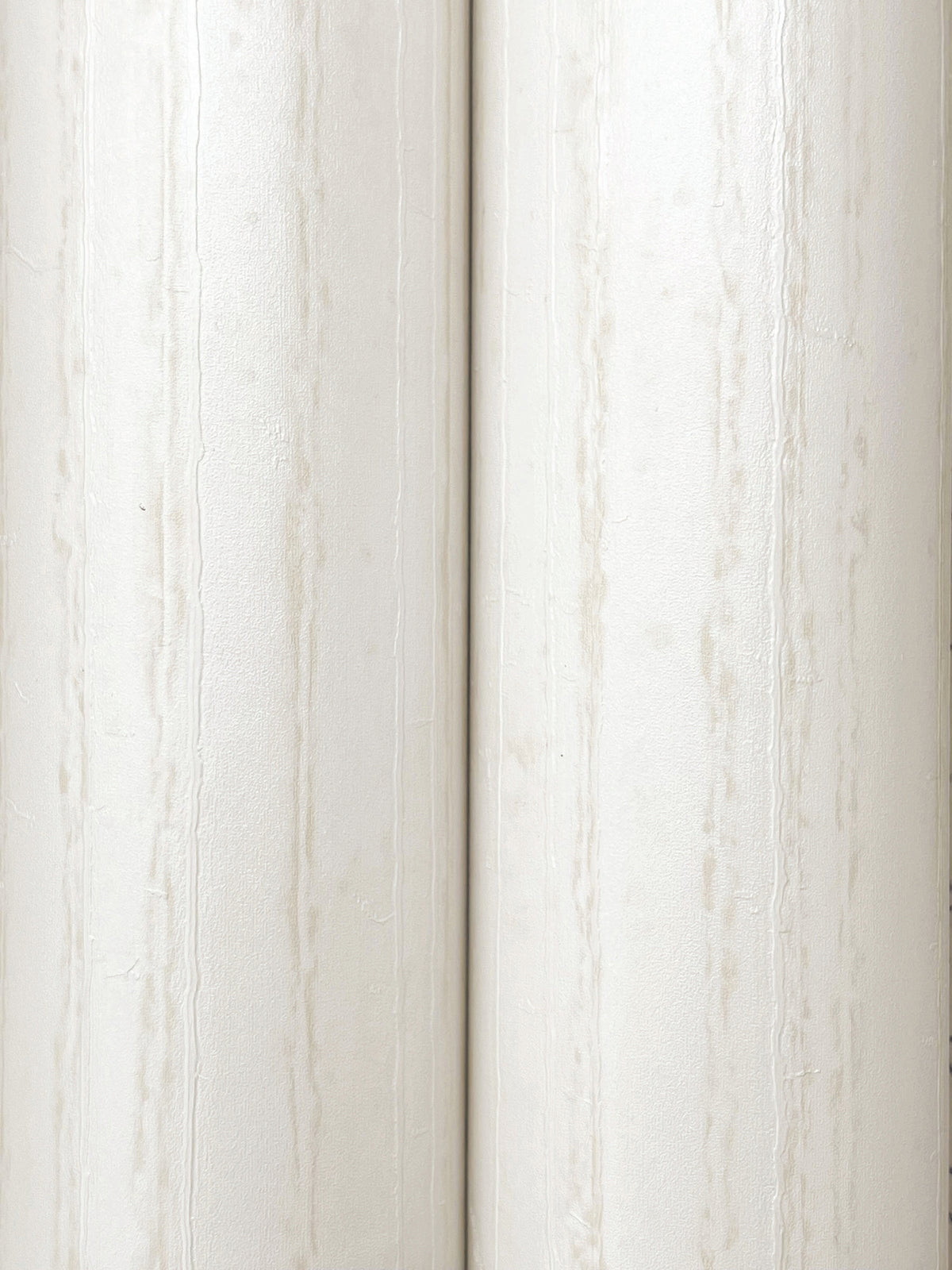 UW1023N-peel-and-stick-wallpaper-detail-closeup