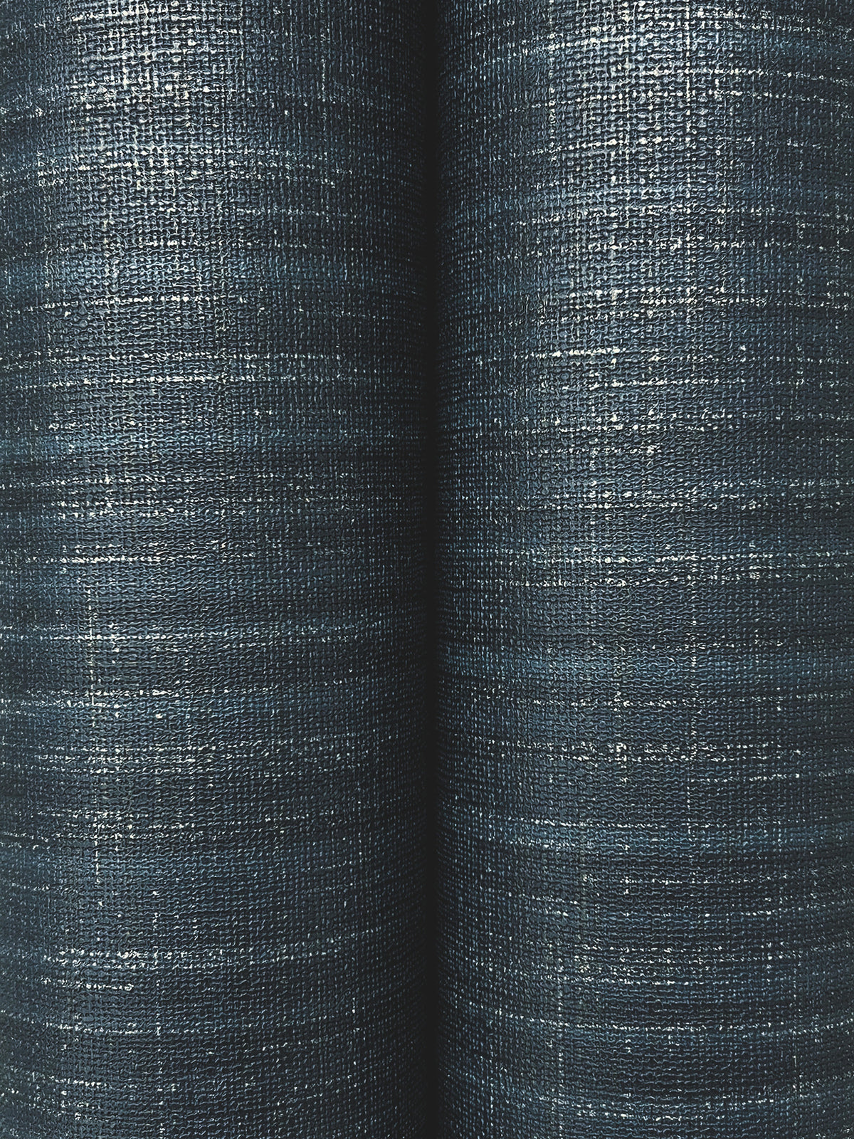 UW1041N-peel-and-stick-wallpaper-detail-closeup