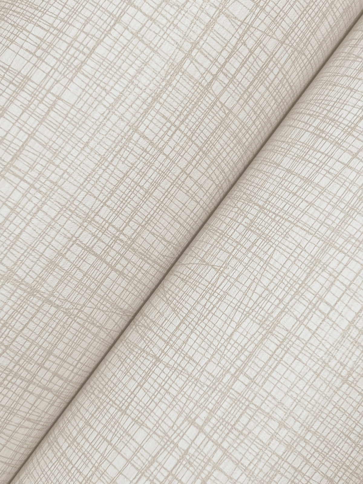 UW1061N-peel-and-stick-wallpaper-detail-closeup