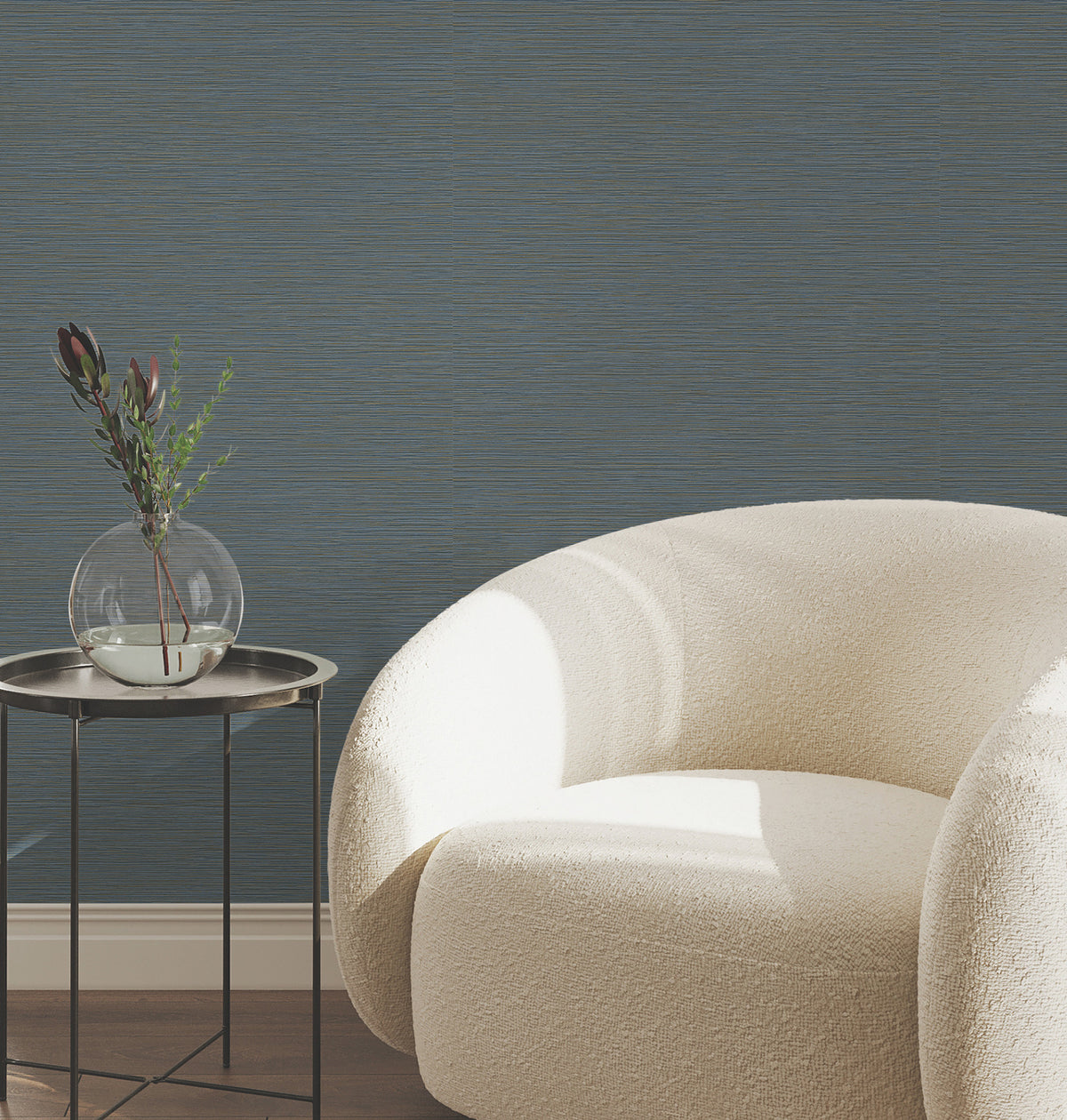 UW1067N-peel-and-stick-wallpaper-room-scene-detail-closeup