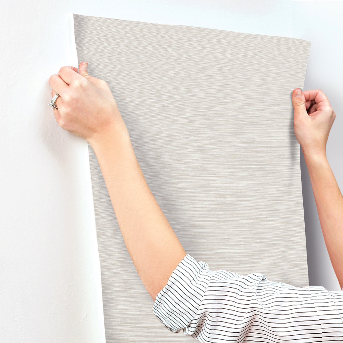 UW1068N-peel-and-stick-wallpaper-stick-application-step