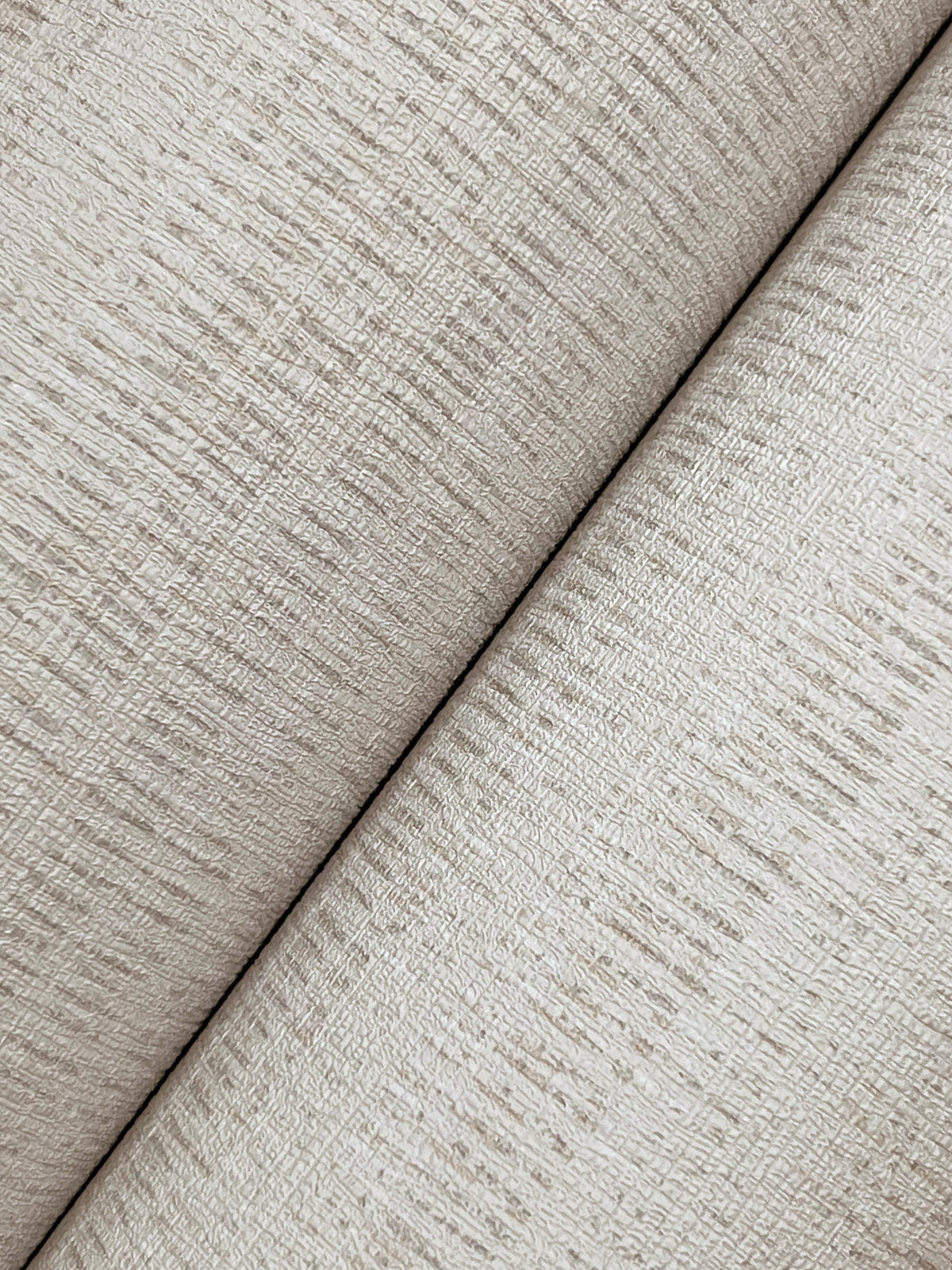 UW1090N-peel-and-stick-wallpaper-detail-closeup