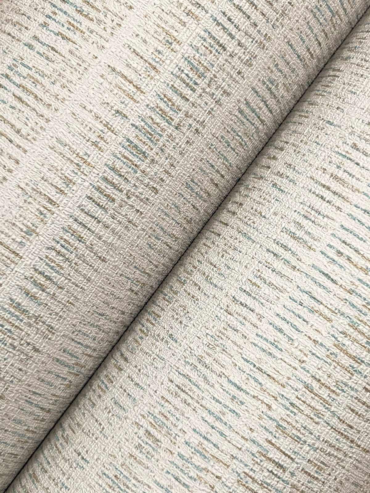 UW1093N-peel-and-stick-wallpaper-detail-closeup
