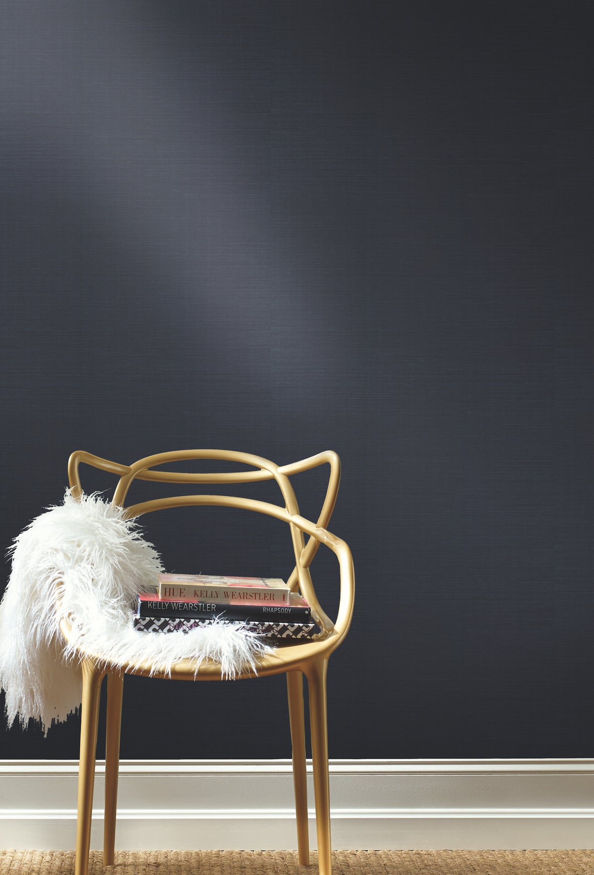 VG4405-peel-and-stick-wallpaper-room-scene-detail-closeup