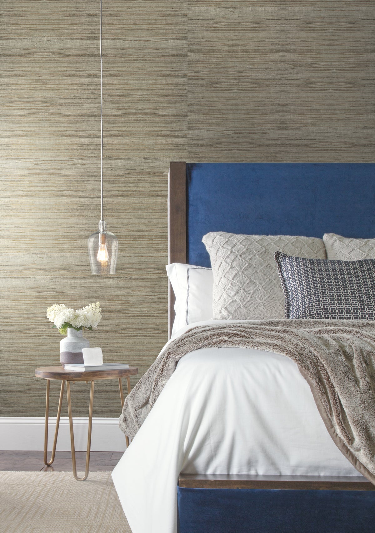 VG4414-peel-and-stick-wallpaper-room-scene-detail-closeup