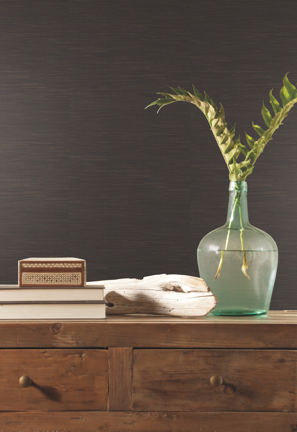 VG4415-peel-and-stick-wallpaper-room-scene-detail-closeup