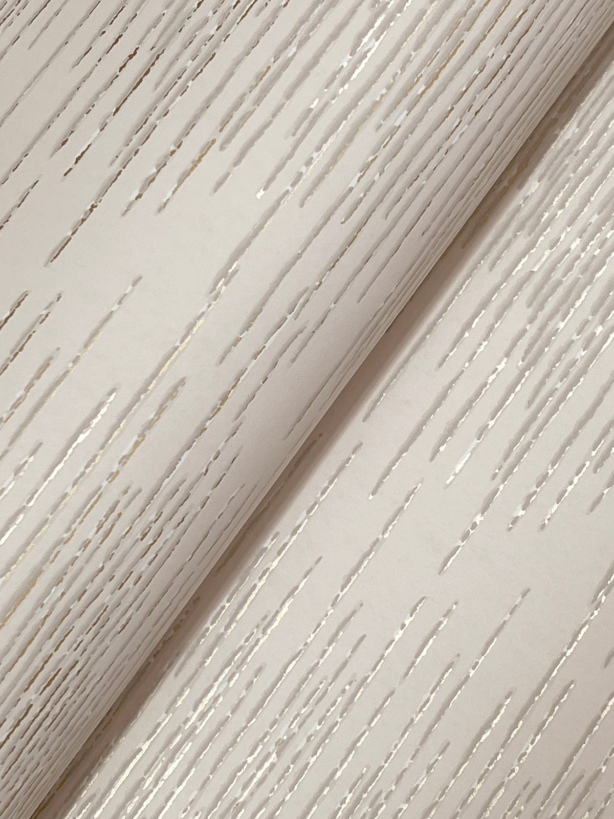 VR1502-peel-and-stick-wallpaper-detail-closeup