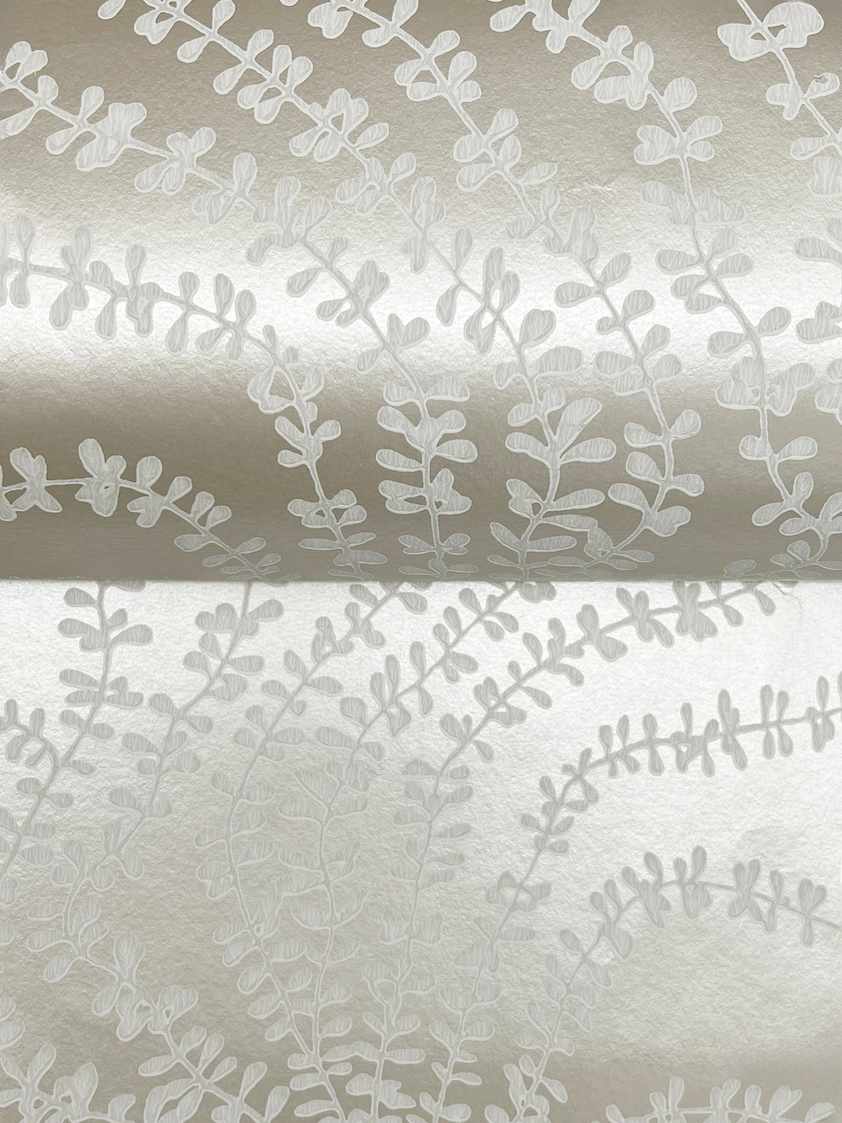VR1514-peel-and-stick-wallpaper-detail-closeup
