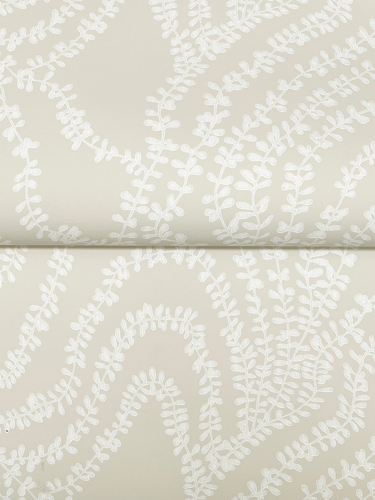 VR1518-peel-and-stick-wallpaper-detail-closeup