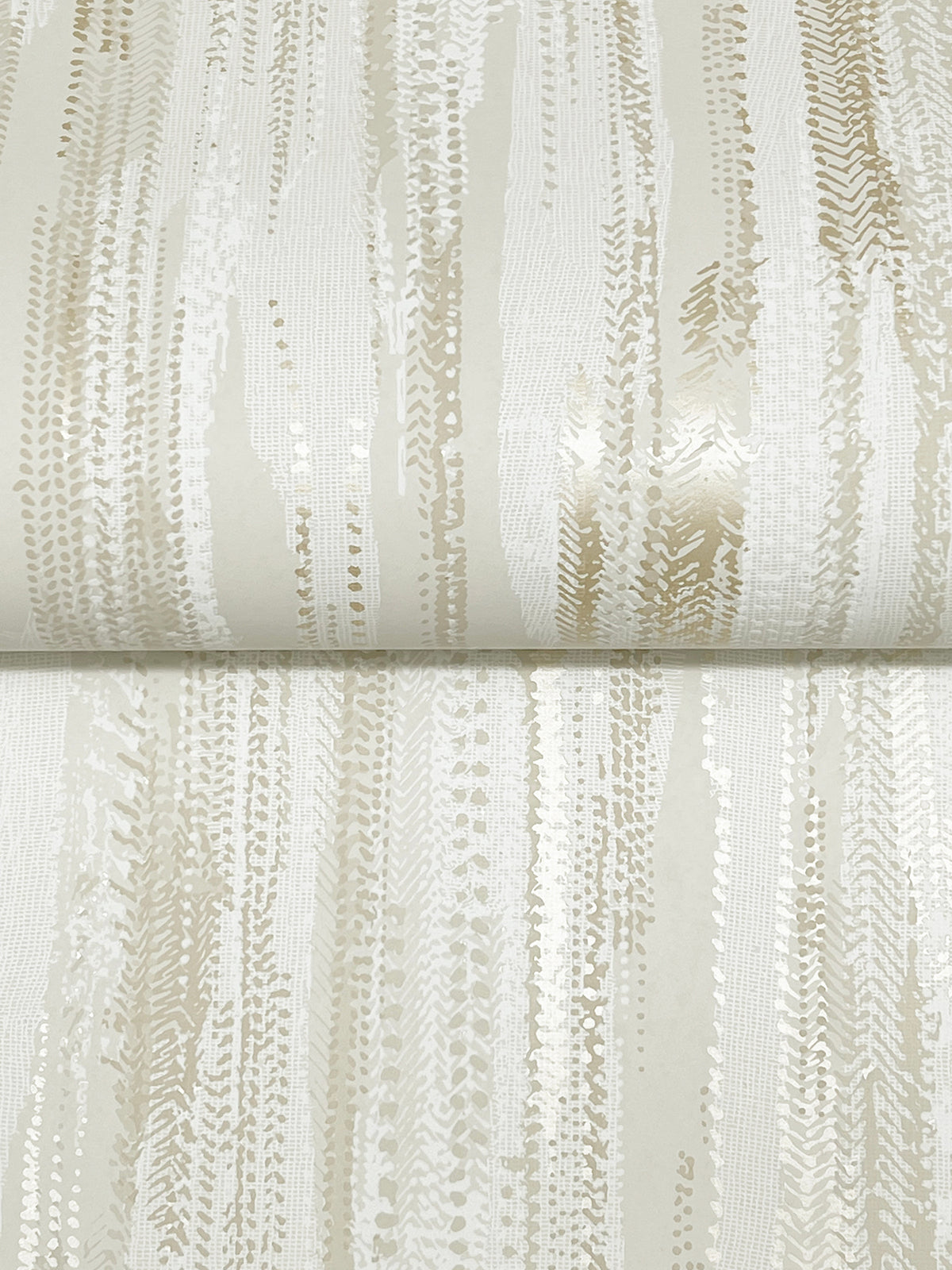 VR1527-peel-and-stick-wallpaper-detail-closeup