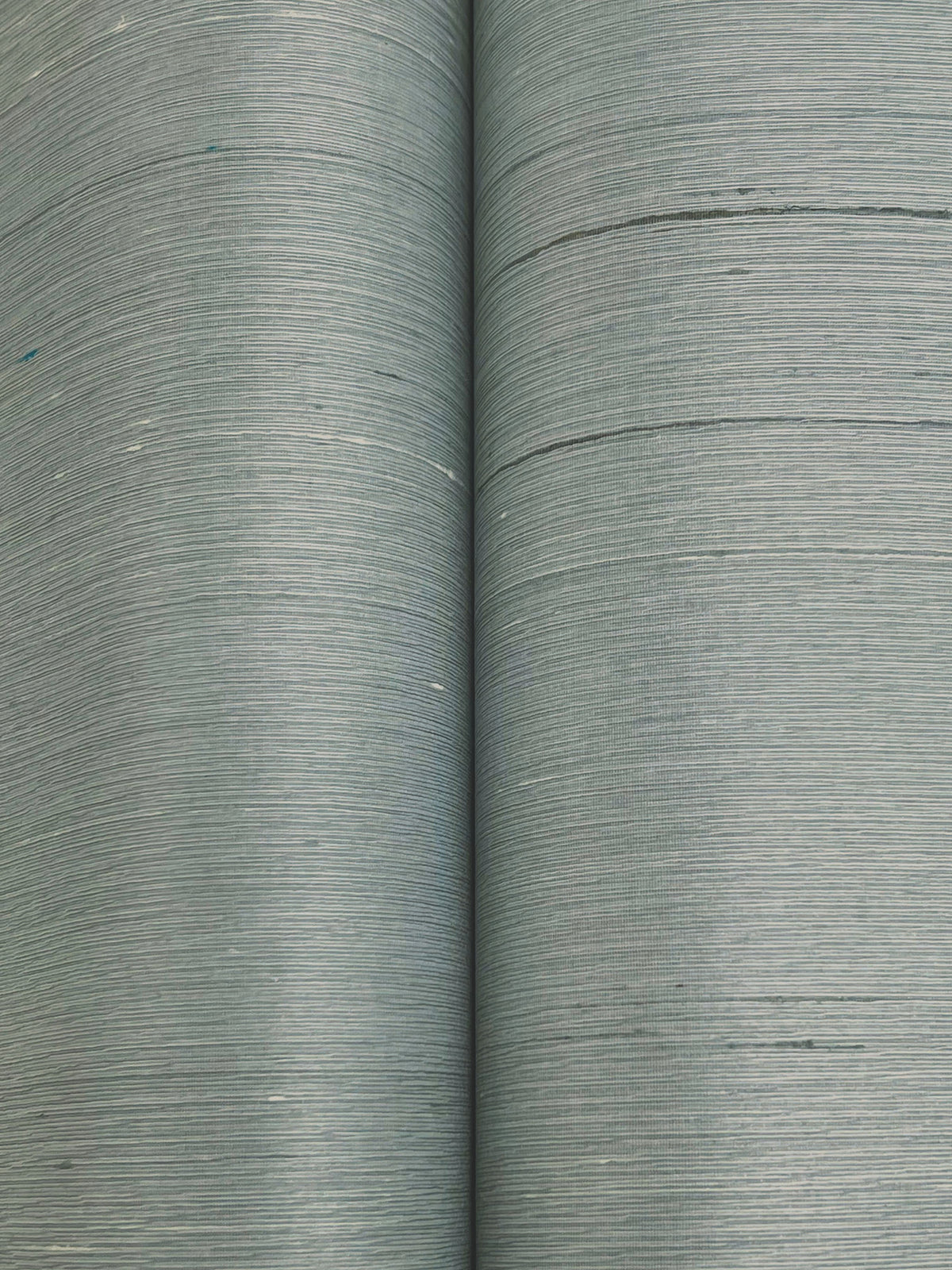 YGL7003-peel-and-stick-wallpaper-detail-closeup
