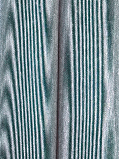 YGL7006-peel-and-stick-wallpaper-detail-closeup