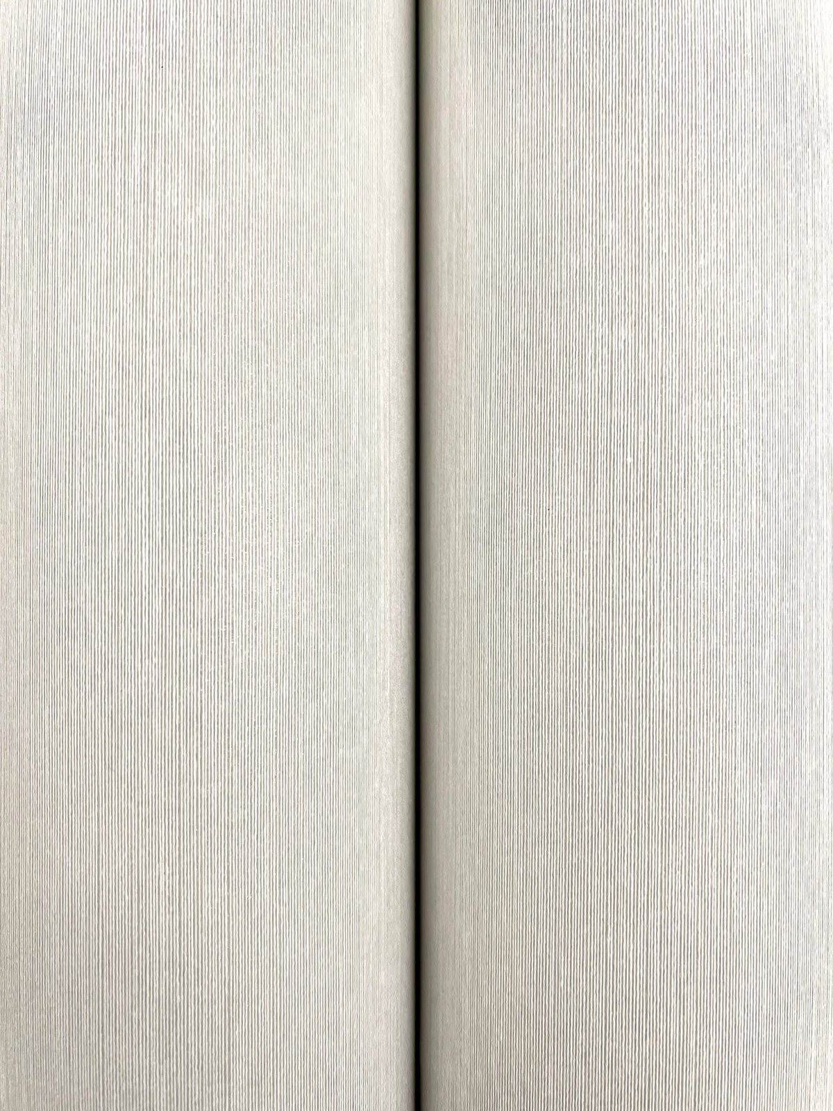 YGL7020-peel-and-stick-wallpaper-detail-closeup
