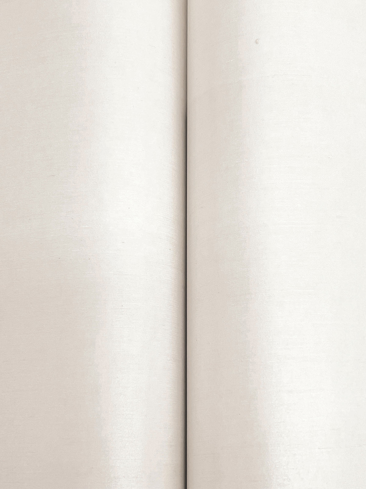 YGL7022-peel-and-stick-wallpaper-detail-closeup