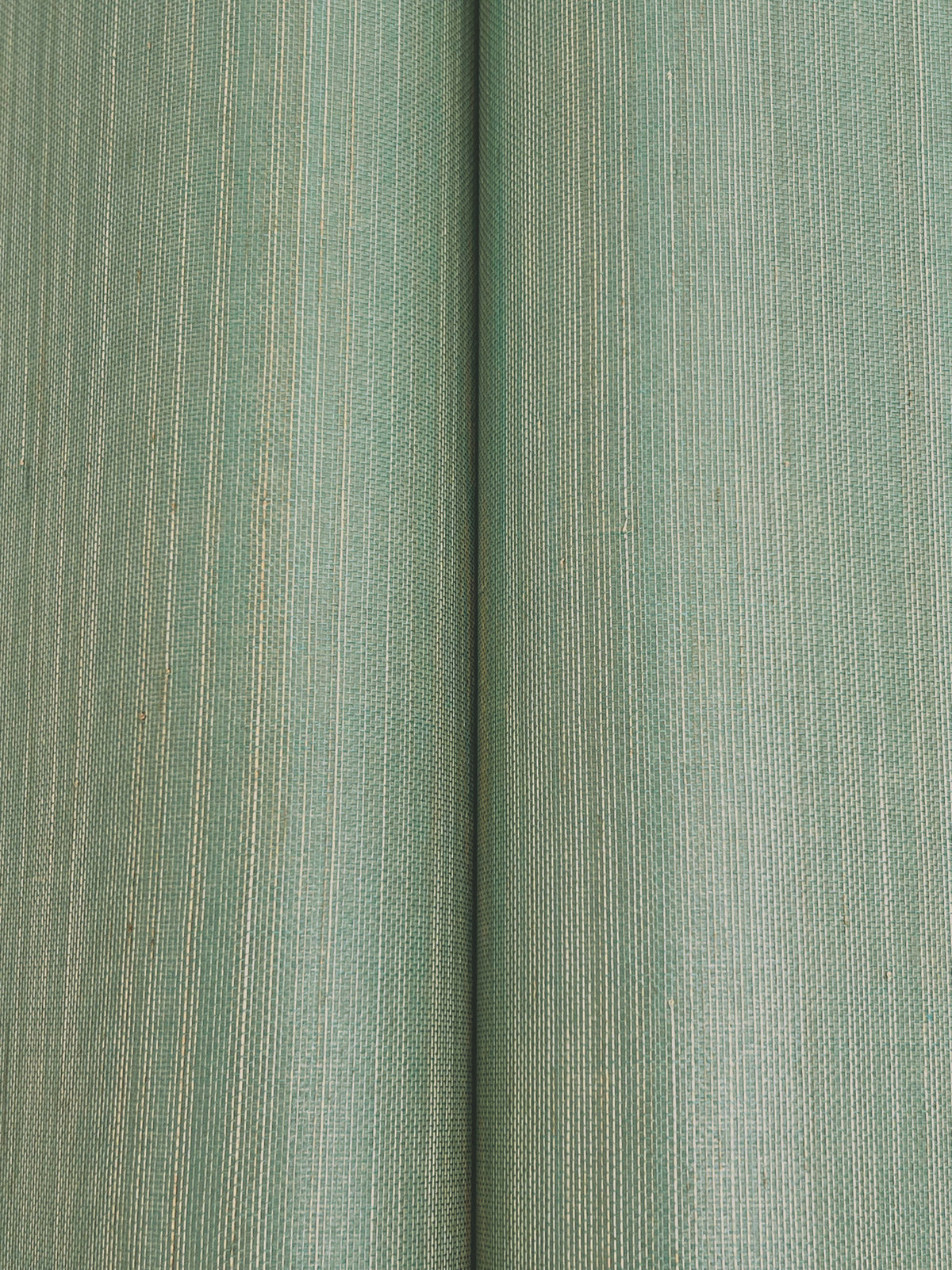YGL7032-peel-and-stick-wallpaper-detail-closeup