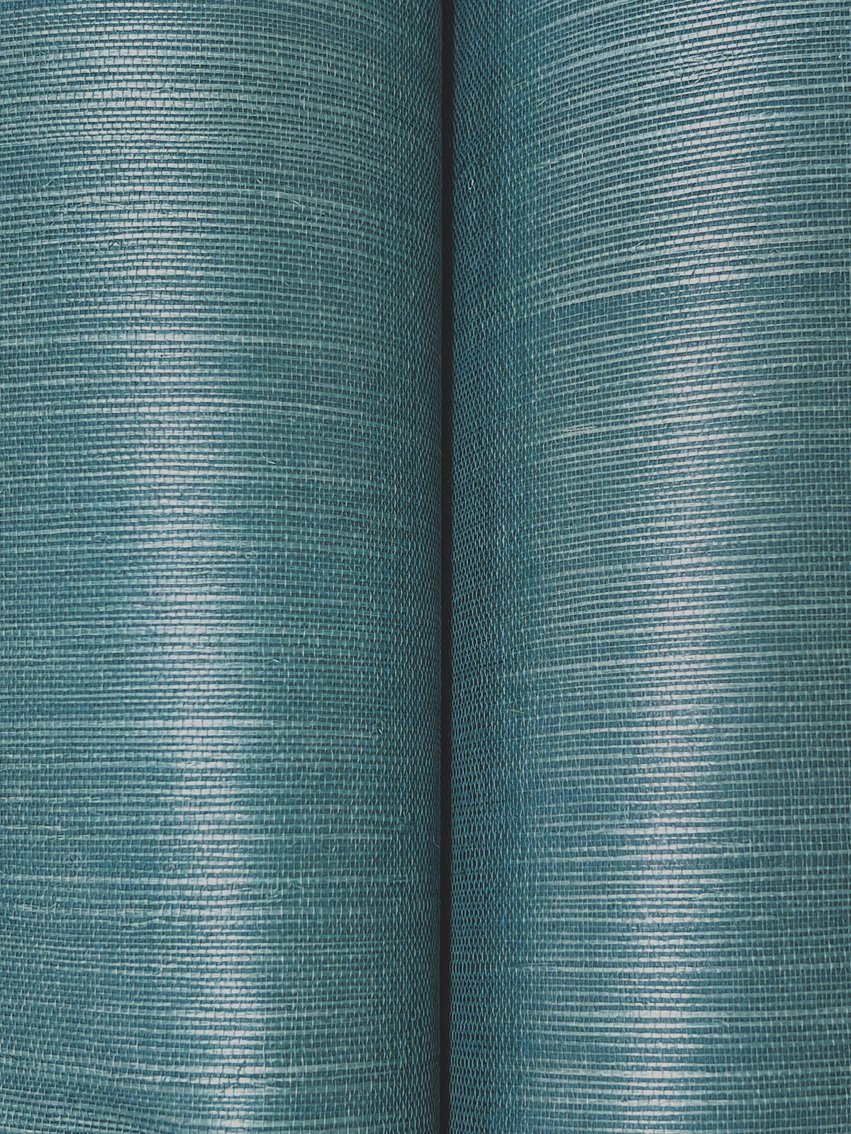 YGL7063-peel-and-stick-wallpaper-detail-closeup