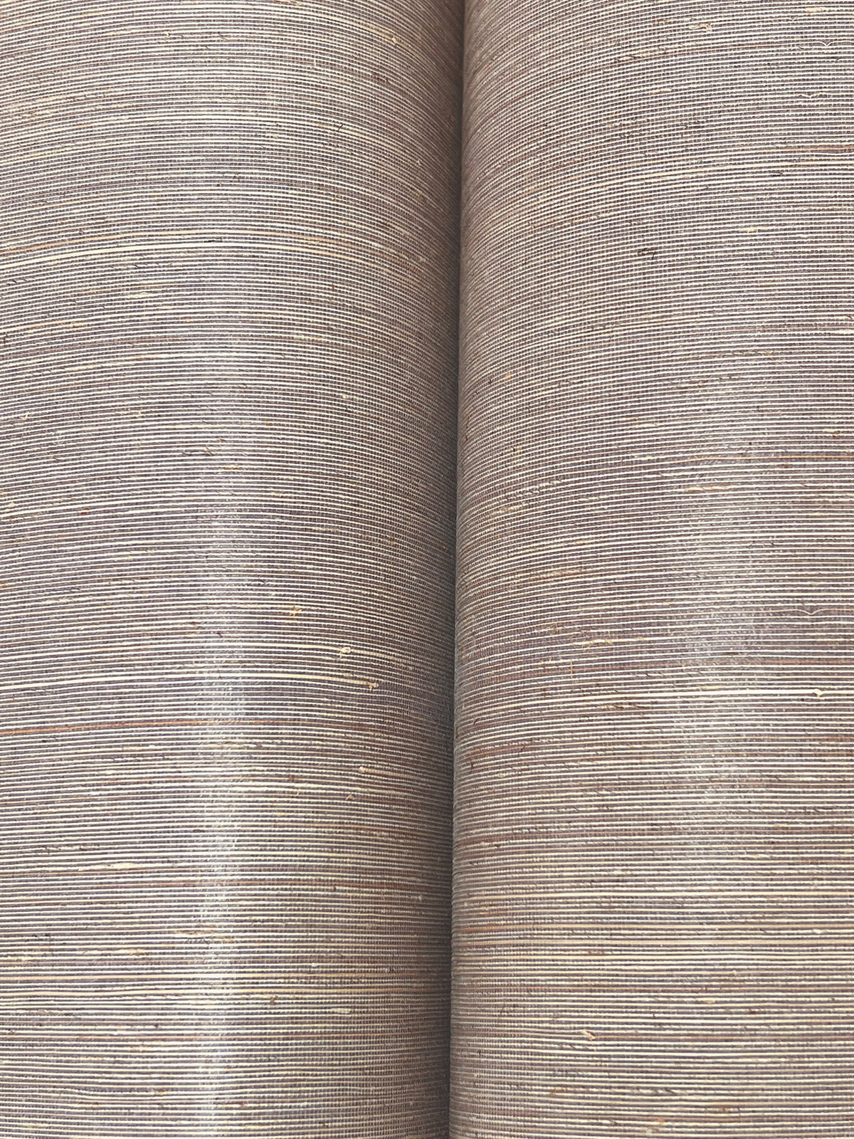 YGL7083-peel-and-stick-wallpaper-detail-closeup