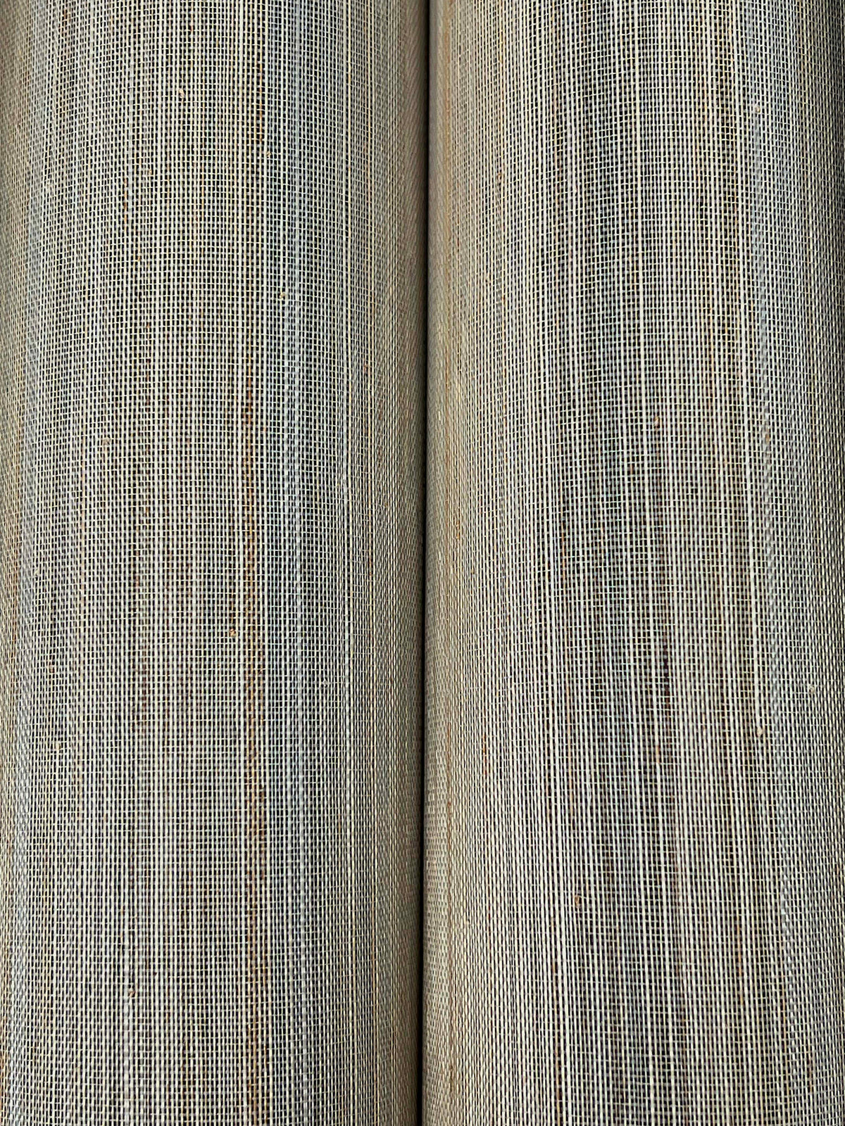 YGL7091-peel-and-stick-wallpaper-detail-closeup