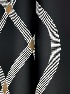 ZA8031-peel-and-stick-wallpaper-detail-closeup
