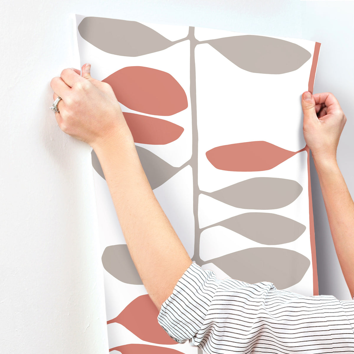 ZM2802-peel-and-stick-wallpaper-stick-application-step
