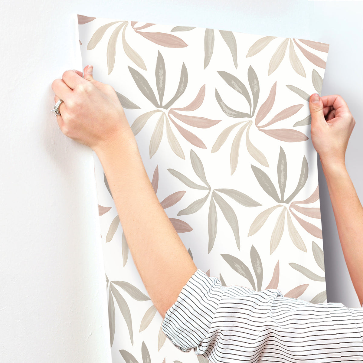 ZM2814-peel-and-stick-wallpaper-stick-application-step