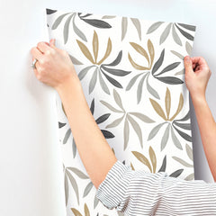 ZM2816-peel-and-stick-wallpaper-stick-application-step