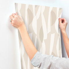 ZM2822-peel-and-stick-wallpaper-stick-application-step