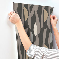 ZM2826-peel-and-stick-wallpaper-stick-application-step