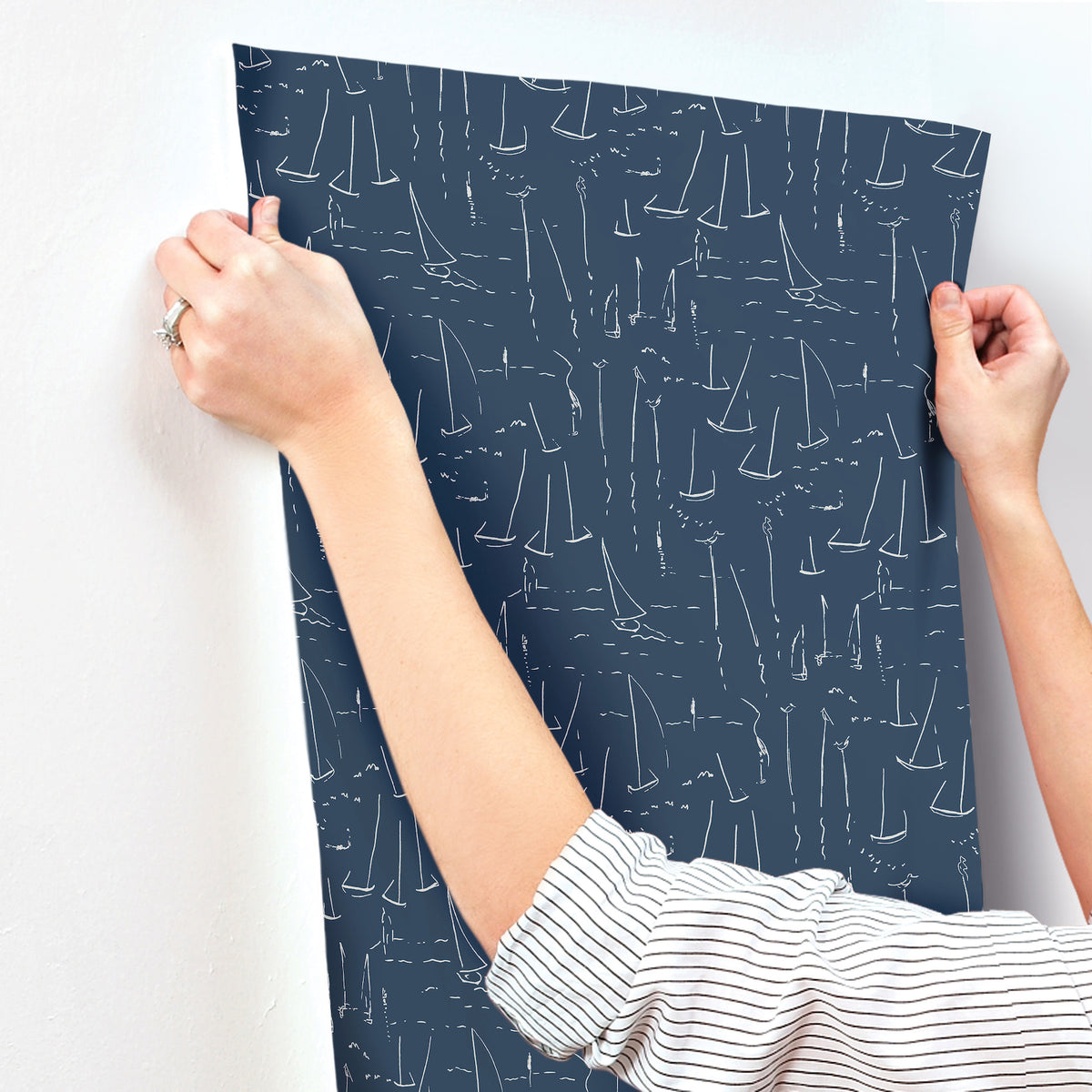 ZM2841-peel-and-stick-wallpaper-stick-application-step
